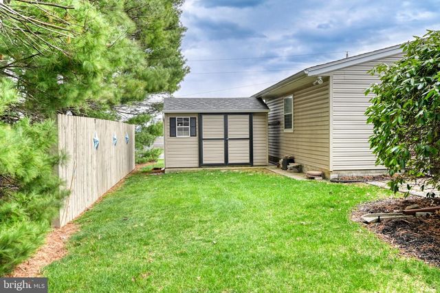 601 N COLLEGE ST, Myerstown, PA 17067