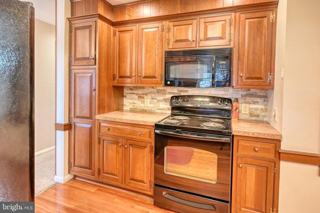 601 N COLLEGE ST, Myerstown, PA 17067