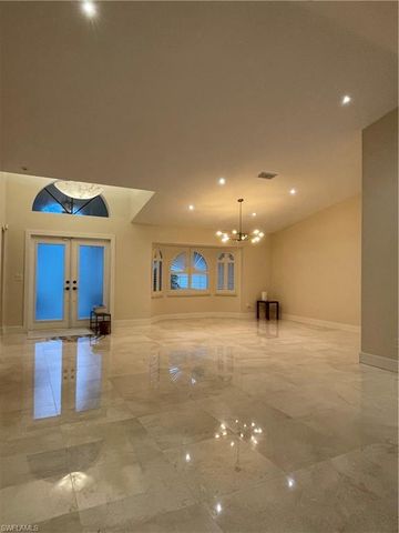 212 SE 31st TER, Cape Coral, FL 33904