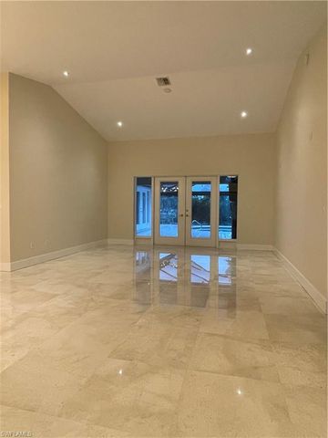 212 SE 31st TER, Cape Coral, FL 33904