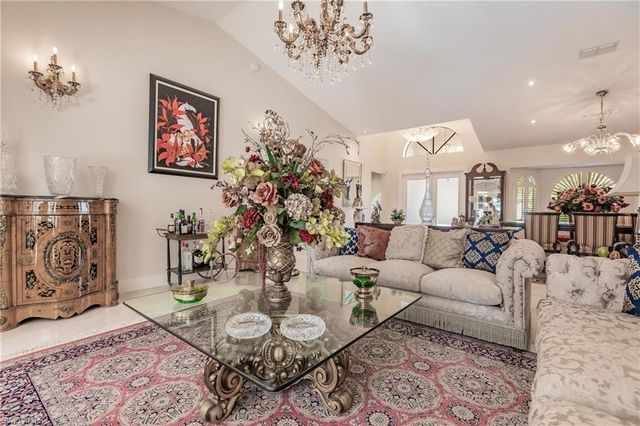 212 SE 31st TER, Cape Coral, FL 33904