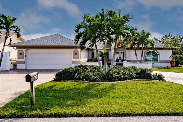 212 SE 31st TER, Cape Coral, FL 33904