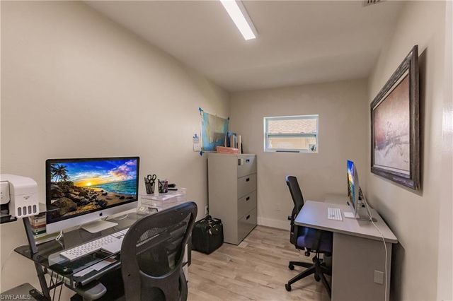 212 SE 31st TER, Cape Coral, FL 33904