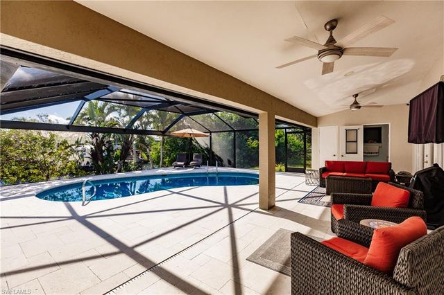 212 SE 31st TER, Cape Coral, FL 33904