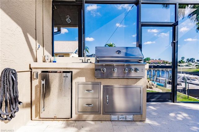 212 SE 31st TER, Cape Coral, FL 33904