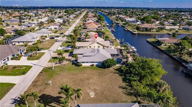 212 SE 31st TER, Cape Coral, FL 33904