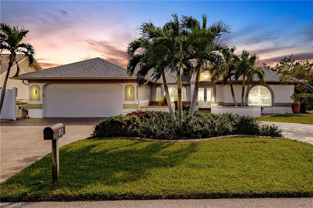 212 SE 31st TER, Cape Coral, FL 33904