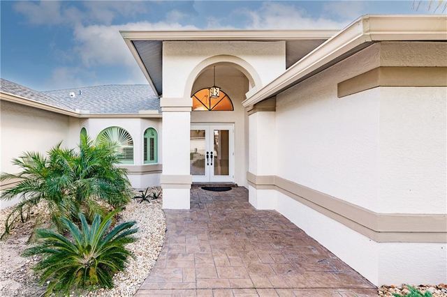 212 SE 31st TER, Cape Coral, FL 33904