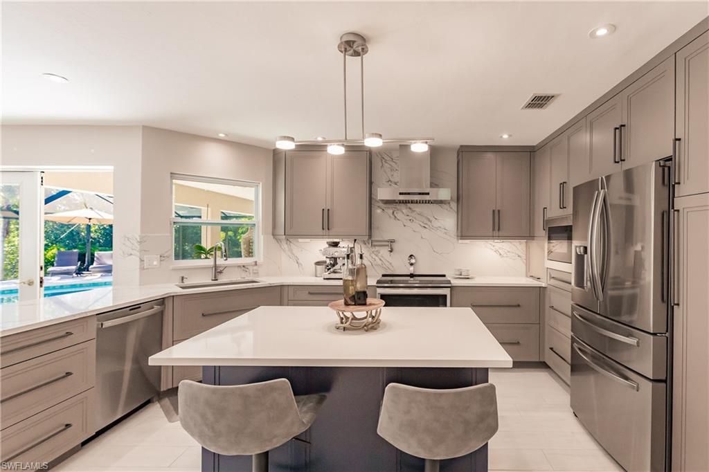 212 SE 31st TER, Cape Coral, FL 33904