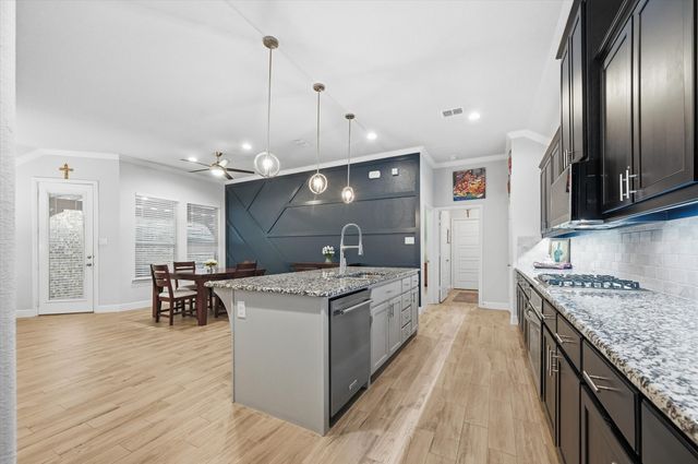 813 8th Street, Argyle, TX 76226