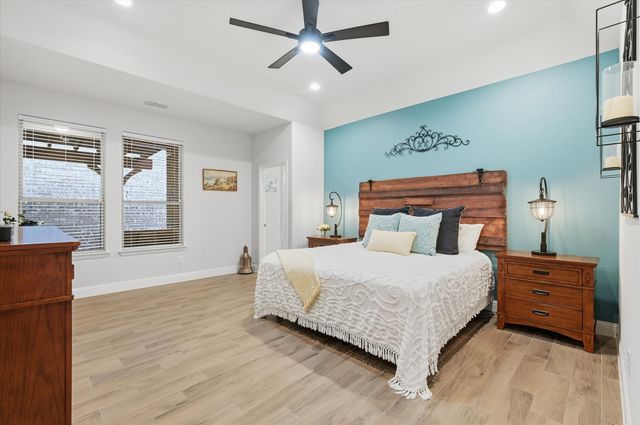 813 8th Street, Argyle, TX 76226