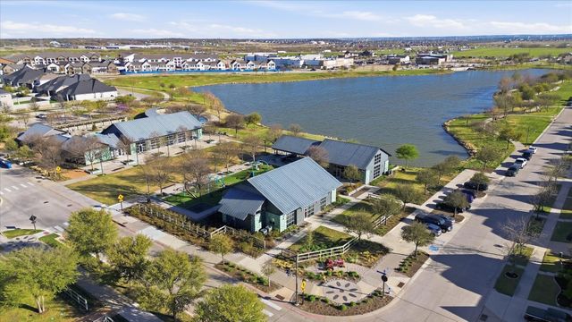 813 8th Street, Argyle, TX 76226