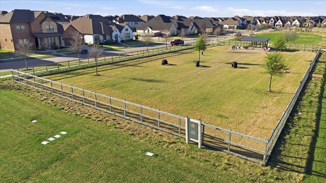 813 8th Street, Argyle, TX 76226