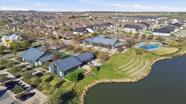 813 8th Street, Argyle, TX 76226