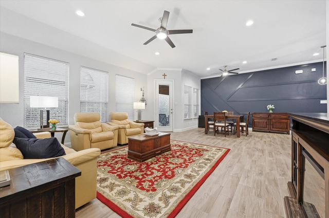 813 8th Street, Argyle, TX 76226