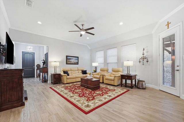 813 8th Street, Argyle, TX 76226