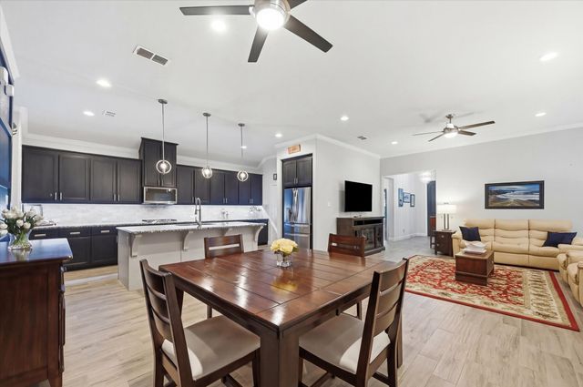 813 8th Street, Argyle, TX 76226