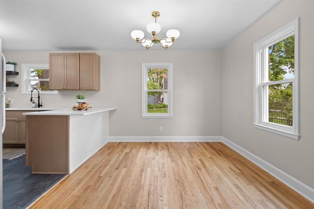 706 LINCOLN STREET, Neenah, WI 54956