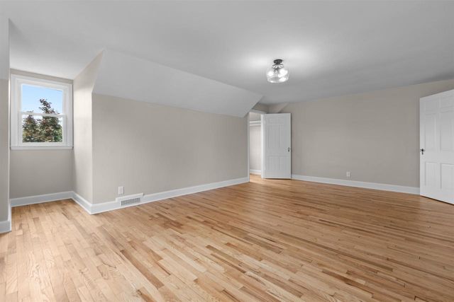 706 LINCOLN STREET, Neenah, WI 54956