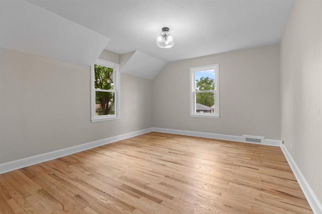 706 LINCOLN STREET, Neenah, WI 54956