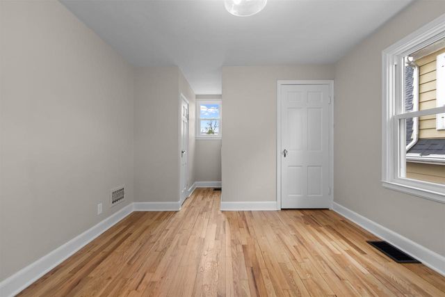706 LINCOLN STREET, Neenah, WI 54956