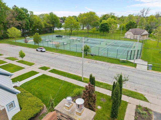 706 LINCOLN STREET, Neenah, WI 54956