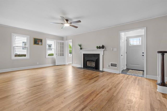706 LINCOLN STREET, Neenah, WI 54956