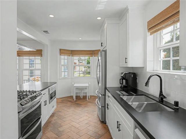 6132 W 75th Street, Los Angeles, CA 90045