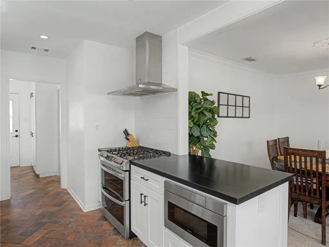 6132 W 75th Street, Los Angeles, CA 90045