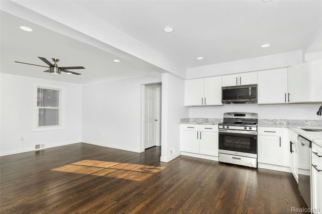 12058 Wayburn, Detroit, MI 48224