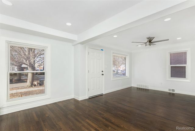 12058 Wayburn, Detroit, MI 48224