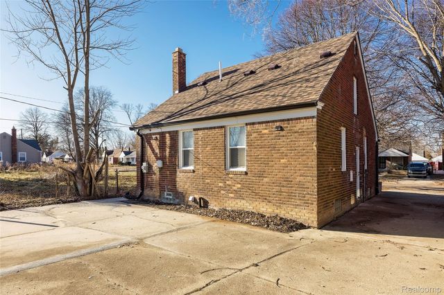 12058 Wayburn, Detroit, MI 48224