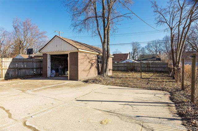 12058 Wayburn, Detroit, MI 48224