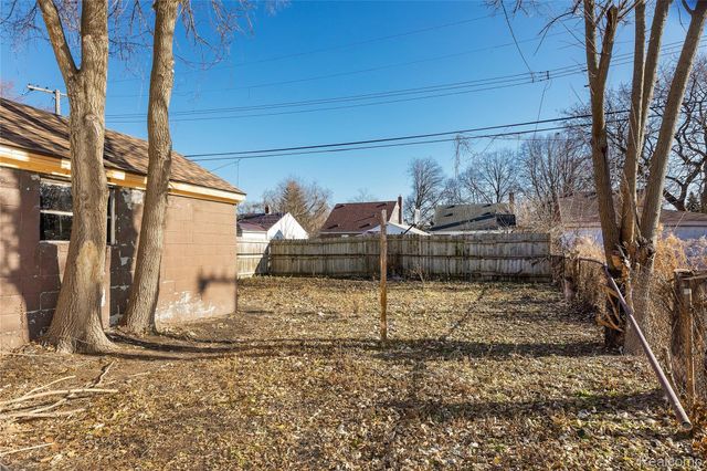 12058 Wayburn, Detroit, MI 48224