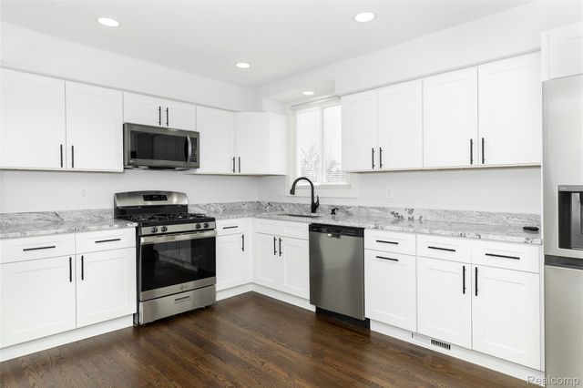 12058 Wayburn, Detroit, MI 48224