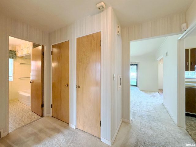 814 W STRATFORD Drive, Peoria, IL 61614