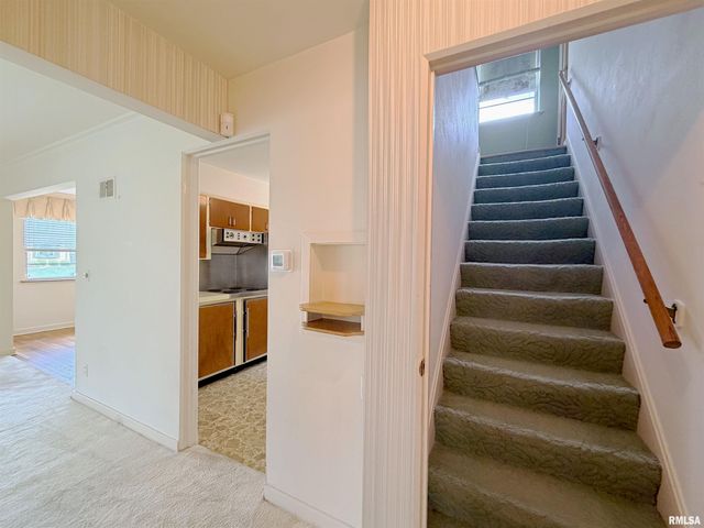 814 W STRATFORD Drive, Peoria, IL 61614