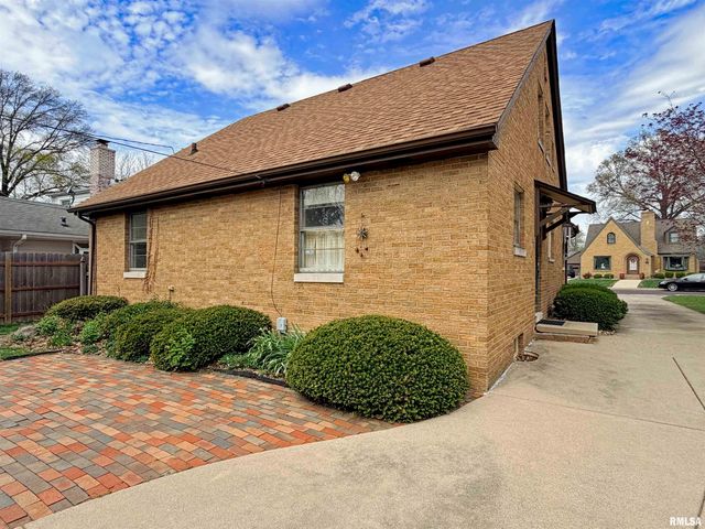 814 W STRATFORD Drive, Peoria, IL 61614