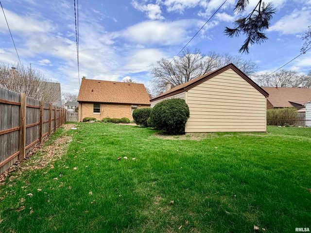 814 W STRATFORD Drive, Peoria, IL 61614