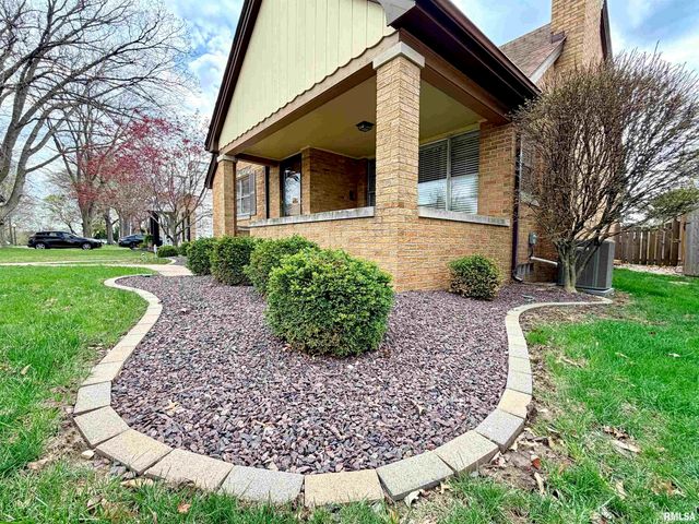 814 W STRATFORD Drive, Peoria, IL 61614