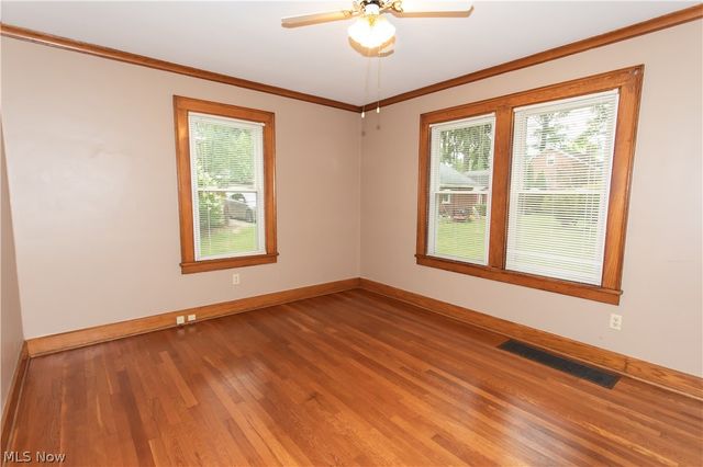 655 E Liberty Street, Hubbard, OH 44425