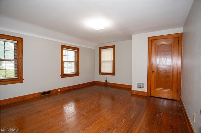 655 E Liberty Street, Hubbard, OH 44425