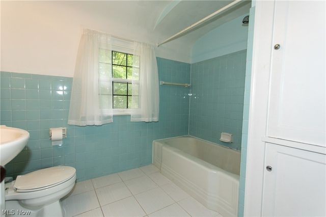 655 E Liberty Street, Hubbard, OH 44425