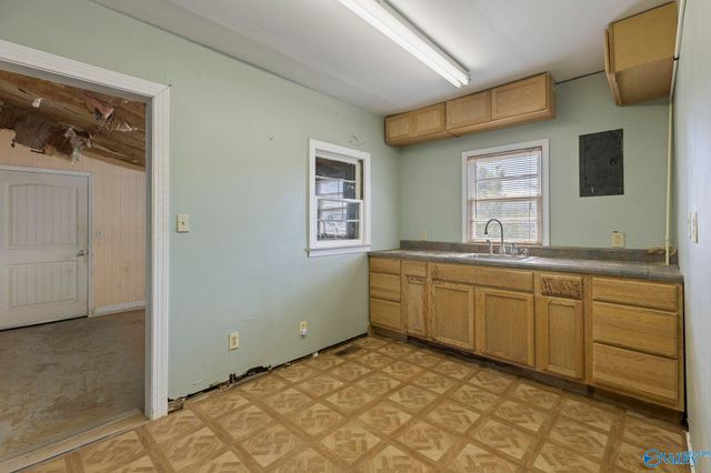 200 8th Street NW, Huntsville, AL 35805