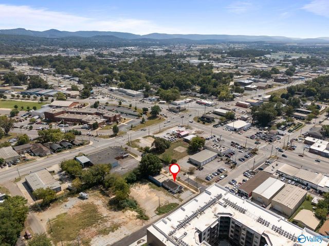 200 8th Street NW, Huntsville, AL 35805