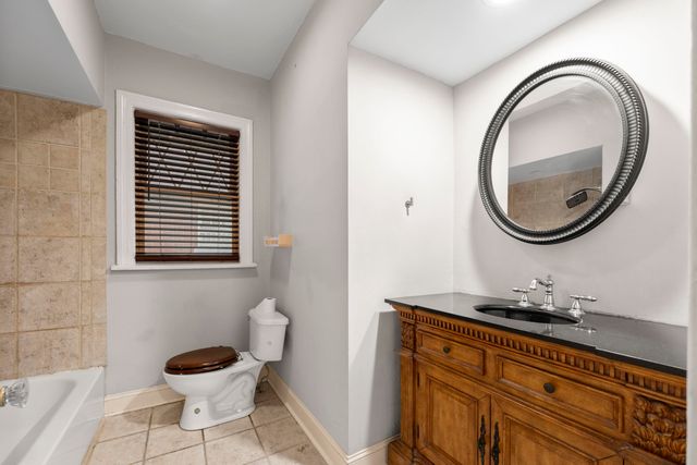 929 UNIVERSITY ST, Memphis, TN 38107