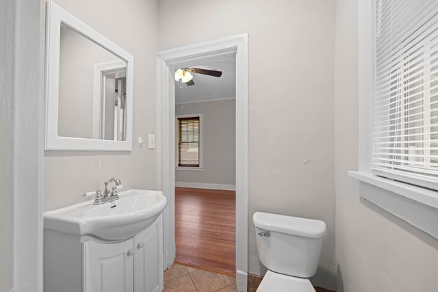 929 UNIVERSITY ST, Memphis, TN 38107