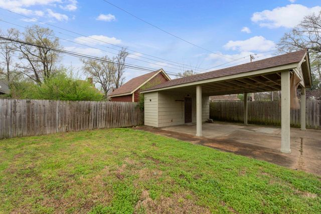 929 UNIVERSITY ST, Memphis, TN 38107