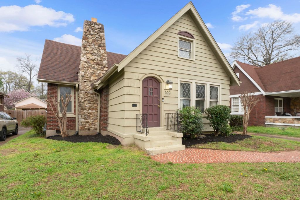 929 UNIVERSITY ST, Memphis, TN 38107