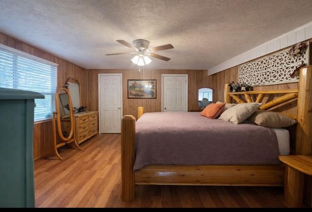 104 W Paradise Drive, Trinity, TX 75862